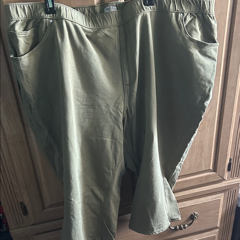 Knit Pull-On Wide Leg Pants